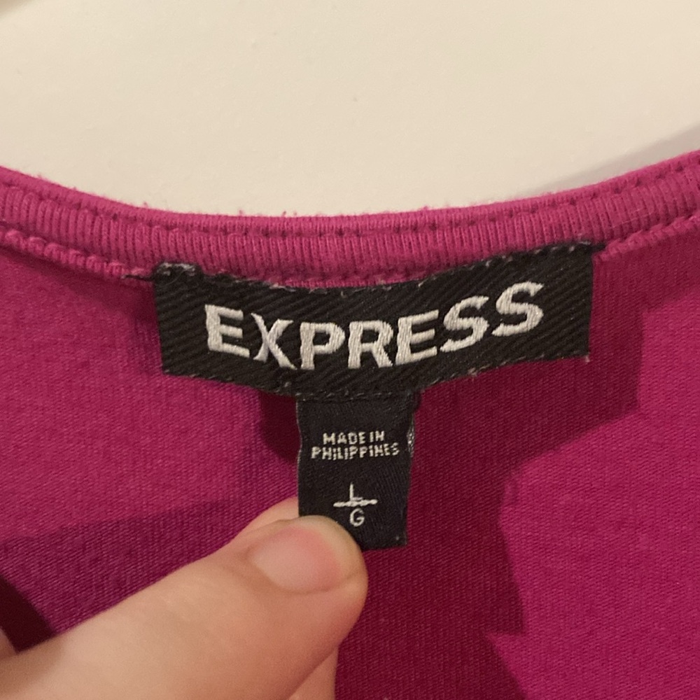 Express Cold Shoulder Top - Picture 2 of 5